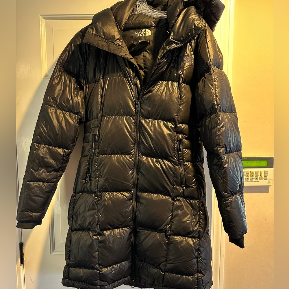 The North Face 550 long puffer jacket